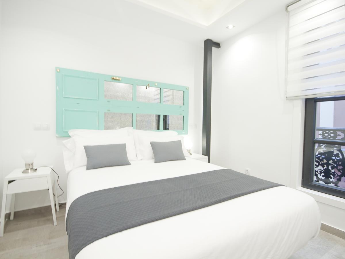 Apartamento Nuevo Y De Lujo En Puerta Del Sol Madrid Bagian luar foto